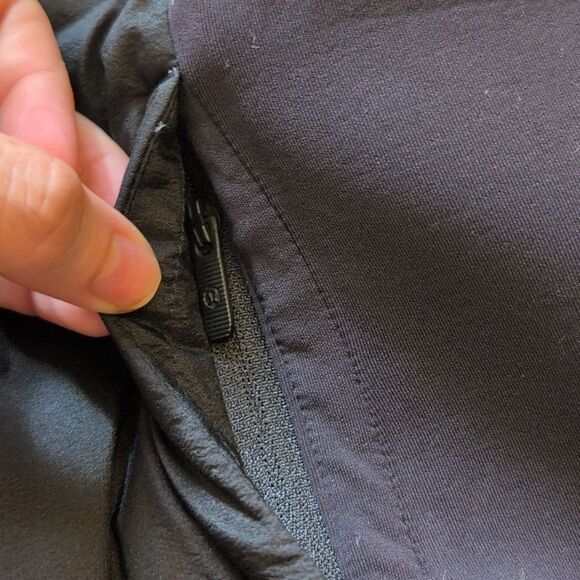 Lululemon Down & Around Vest Black 800-fill Goose Down Size 8 - Picture 7 of 13